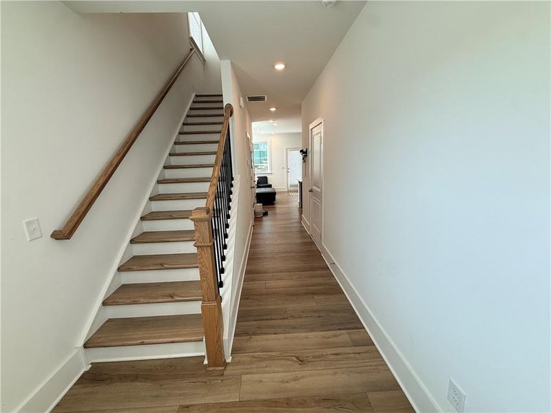 Spacious, unfurnished interior of a new home in Park Vue, Atlanta (Image 14).