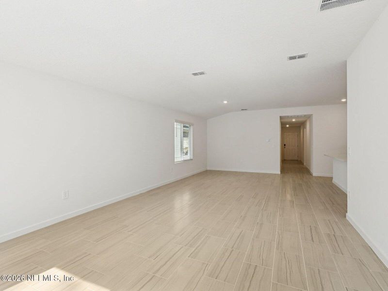 Spacious, unfurnished interior of a new home in , Palm Coast (Image 9).