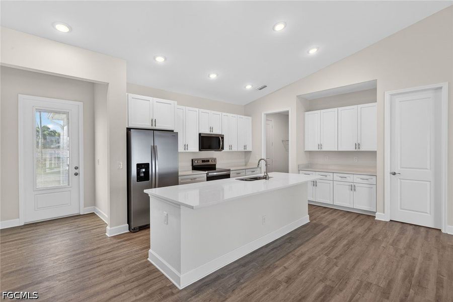 Furnished interior view inside a new home in Cape Coral, Cape Coral (Image 8).