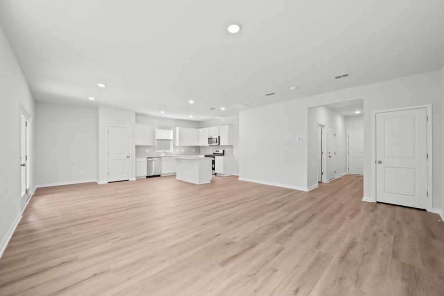 Spacious, unfurnished interior of a new home in Grand Arbor, Blythewood (Image 18). Spacious, unfurnished interior of a new home in Grand Arbor, Blythewood (Image 18).