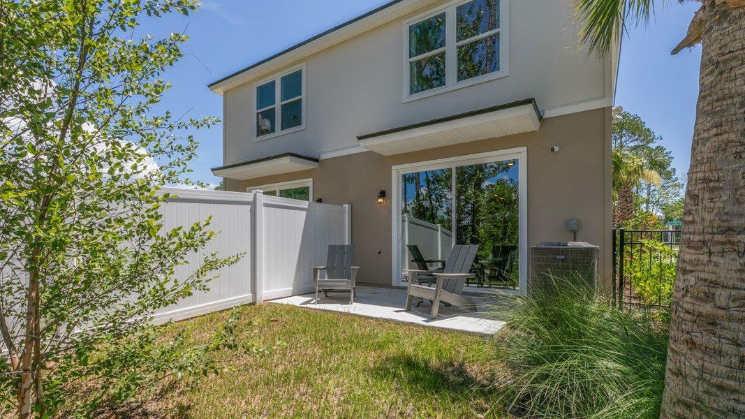 Representative exterior photo of a completed home built from the GREYSON by D.R. Horton in Hansen Creek, Jacksonville, FL (Image 2).