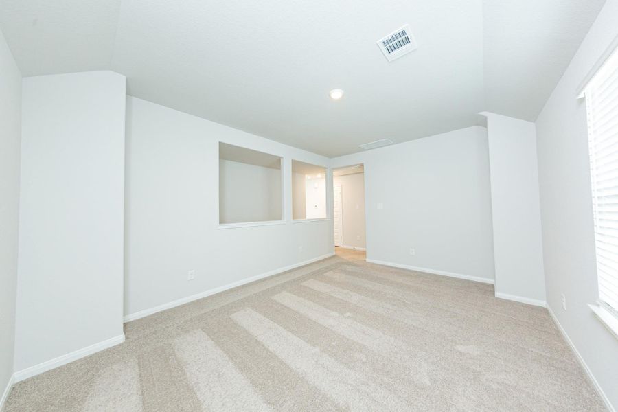 Spacious, unfurnished interior of a new home in River's Edge, Conroe (Image 12). Spacious, unfurnished interior of a new home in River's Edge, Conroe (Image 12).