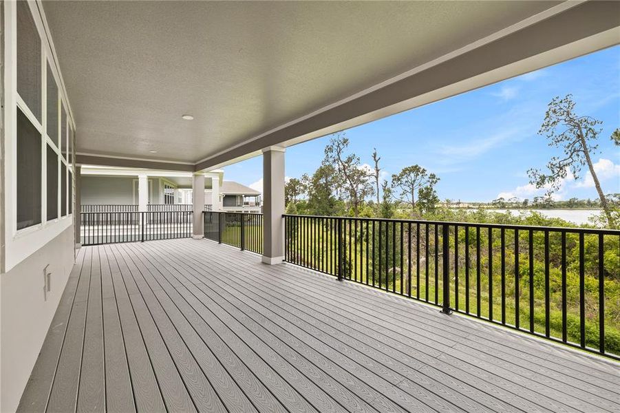 Exterior details and patio area of a home in , Winter Garden (Image 32).