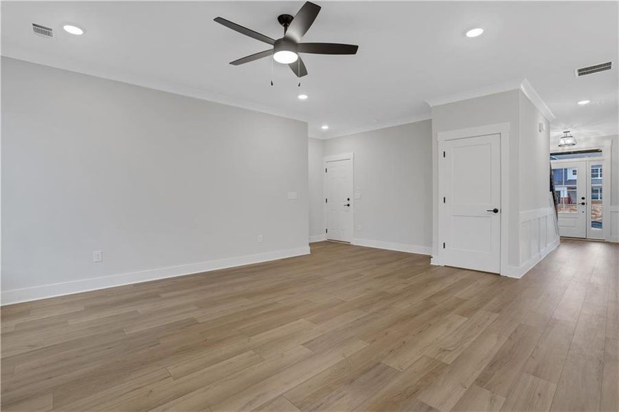 Spacious, unfurnished interior of a new home in Cambridge, Flowery Branch (Image 39). Spacious, unfurnished interior of a new home in Cambridge, Flowery Branch (Image 39).