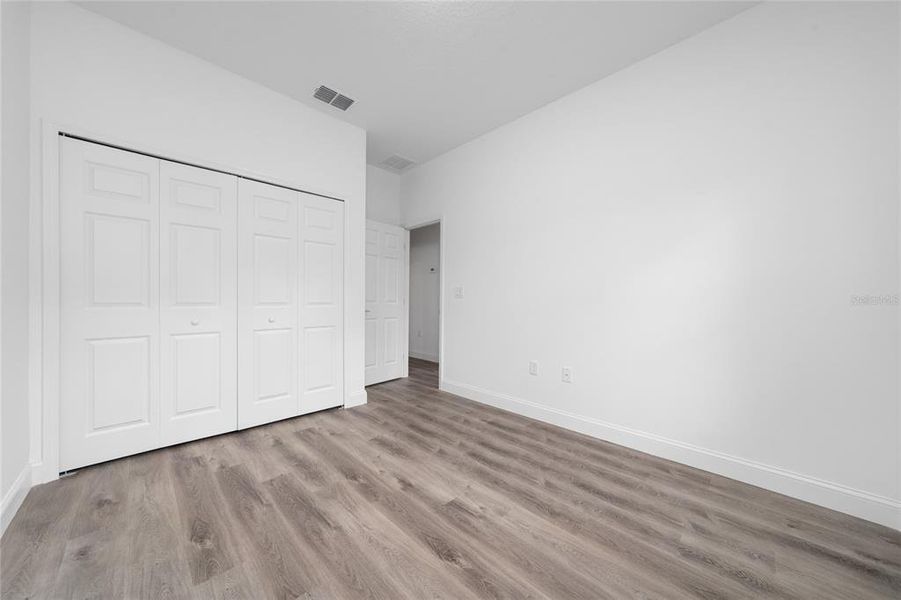 Spacious, unfurnished interior of a new home in , Ocala (Image 25).