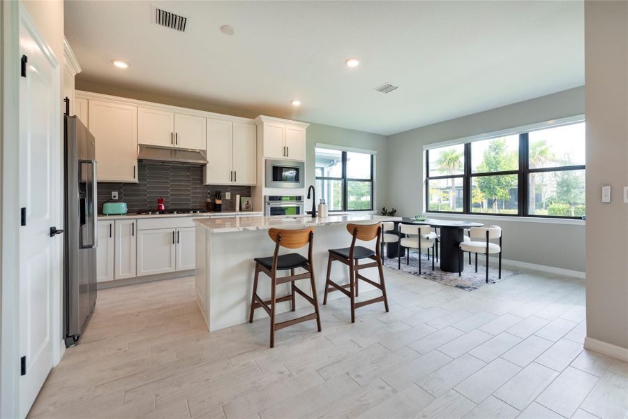 Open kitchen to dining room