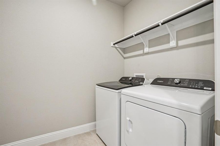 Close-up of interior finishes inside a home in Stonehaven, Seagoville (Image 19).