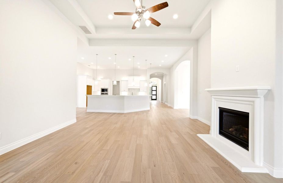 Spacious, unfurnished interior of a new home in The Woodlands Hills 65′, Willis (Image 33). Spacious, unfurnished interior of a new home in The Woodlands Hills 65′, Willis (Image 33).