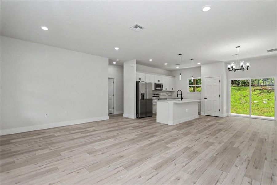 Spacious, unfurnished interior of a new home in , Citrus Springs (Image 40).