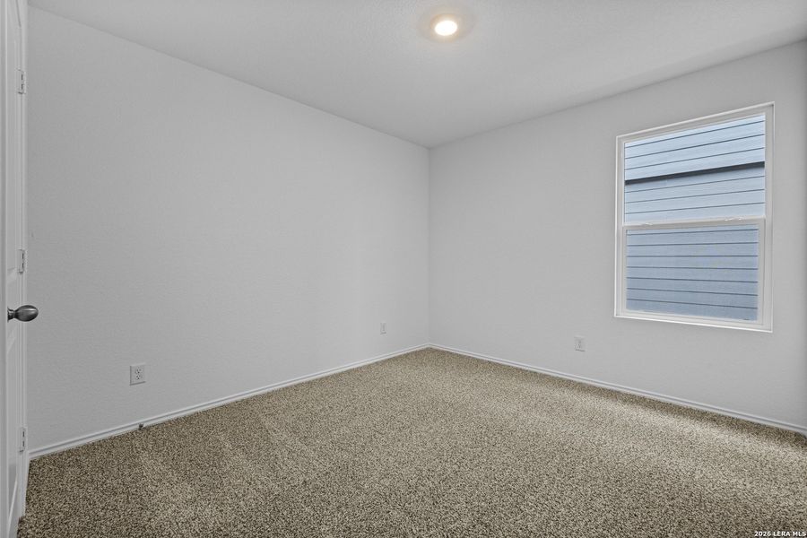 Spacious, unfurnished interior of a new home in Avenida, Converse (Image 17).