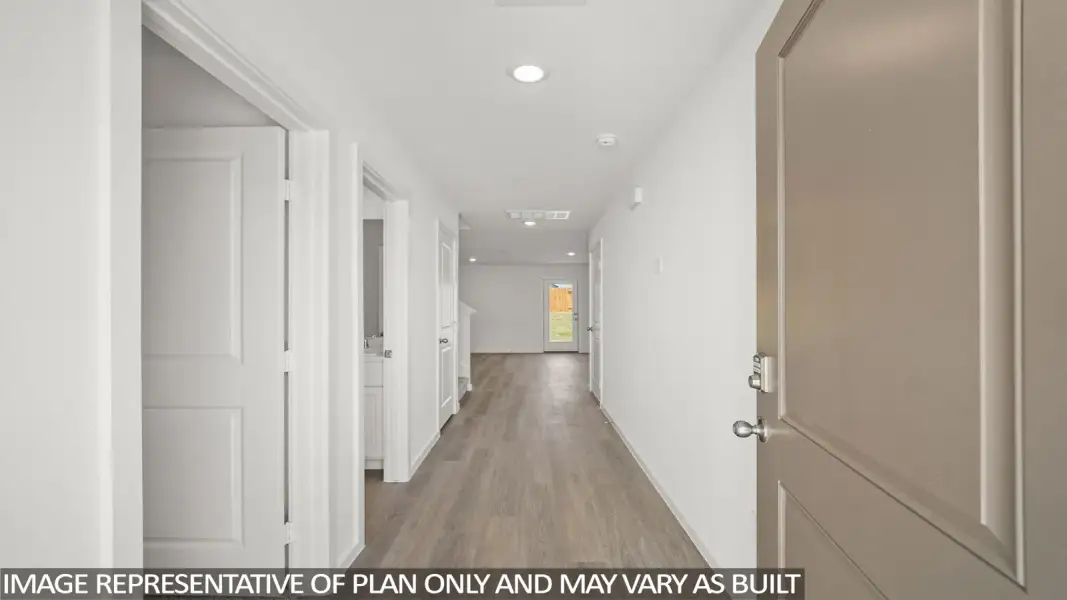 Spacious, unfurnished interior of a new home in Lexington Heights, Willis (Image 11). Spacious, unfurnished interior of a new home in Lexington Heights, Willis (Image 11).