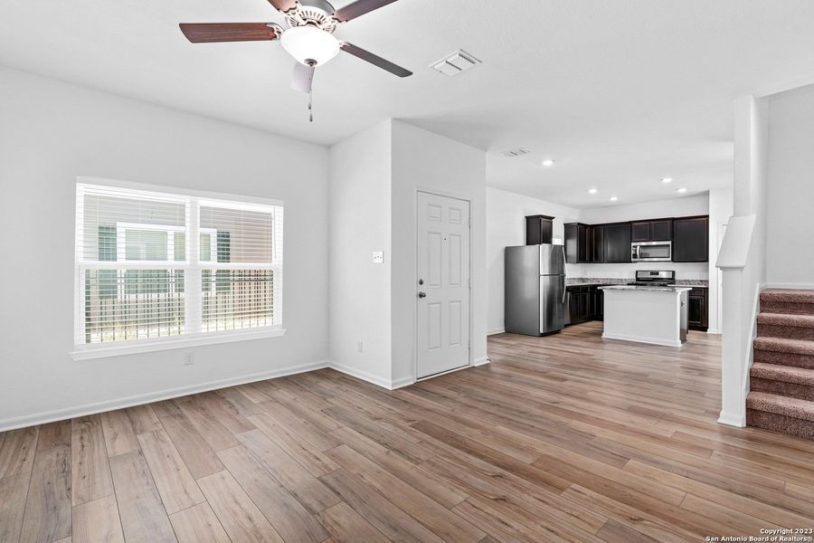 Spacious, unfurnished interior of a new home in Luckey Ranch, San Antonio (Image 5).
