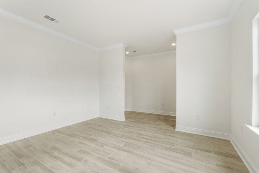 Spacious, unfurnished interior of a new home in Natureview, Freeport (Image 29).