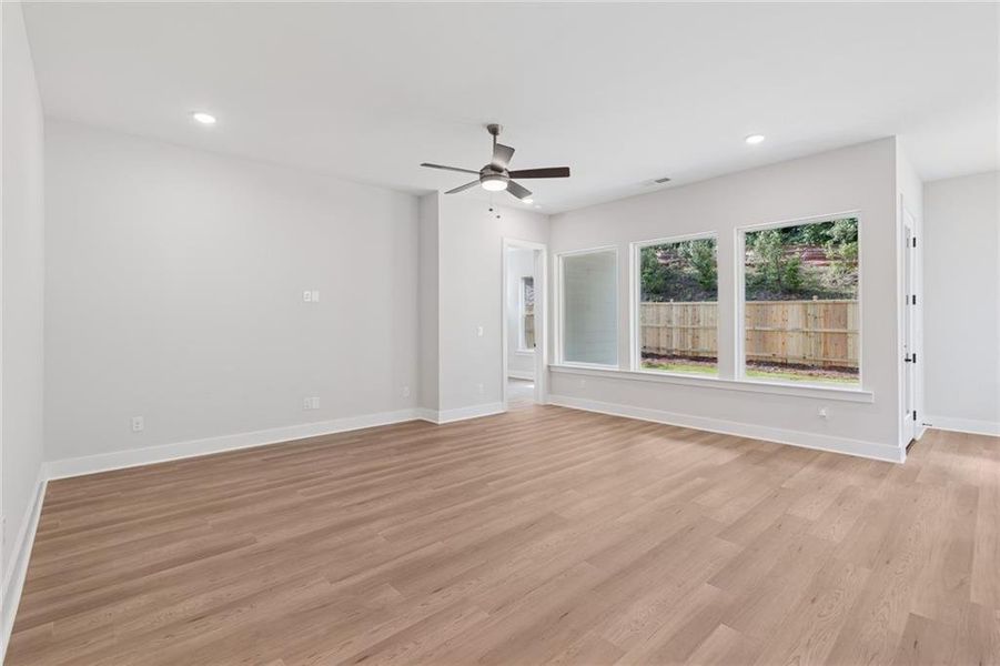 Spacious, unfurnished interior of a new home in Settingdown Farms, Cumming (Image 15).