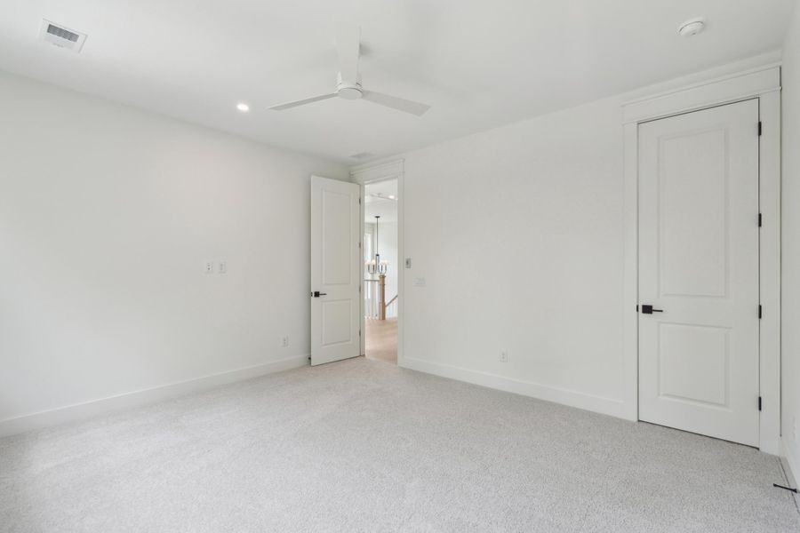 Spacious, unfurnished interior of a new home in , Johns Island (Image 60).