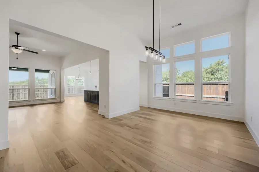 501 Splitrock - Dining Area