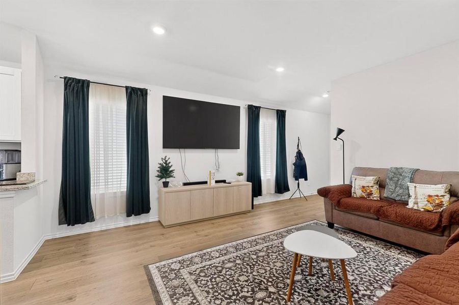 Furnished interior view inside a new home in , Lavon (Image 27). Furnished interior view inside a new home in , Lavon (Image 27).