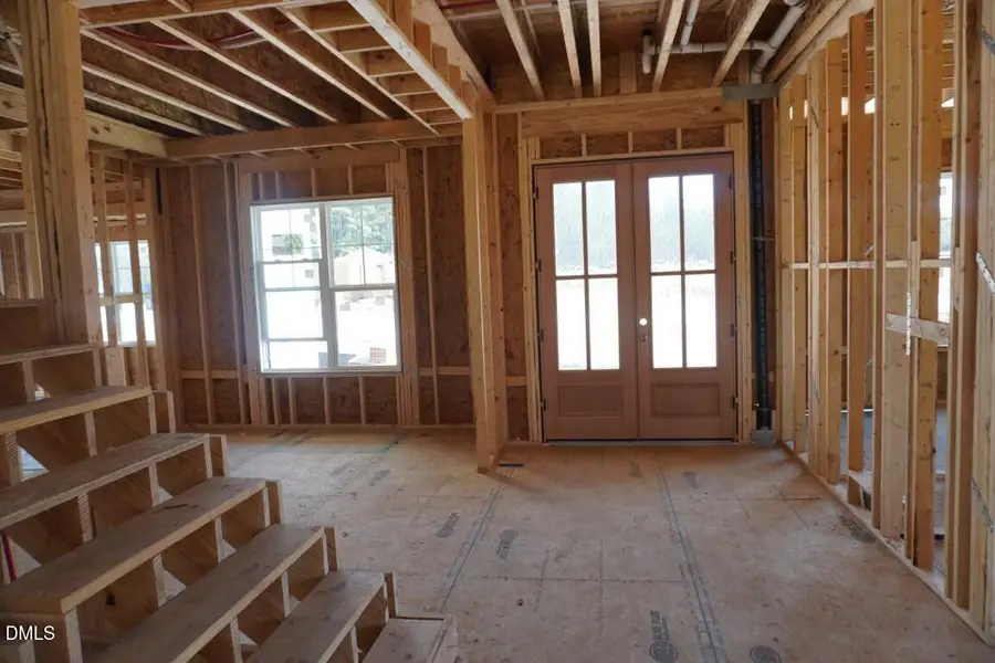 DSC01137 (Medium) DSC01137 (Medium)