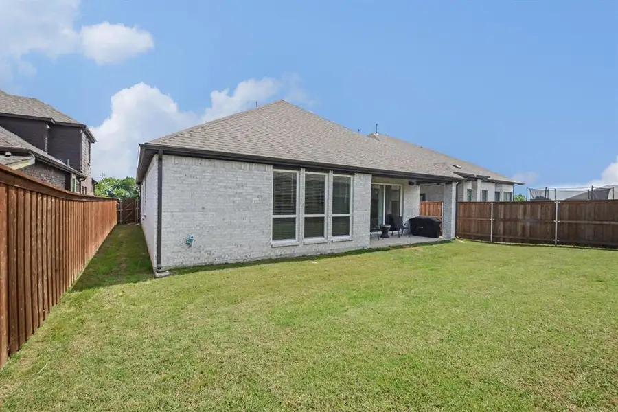 Exterior details and patio area of a home in , Forney (Image 4).