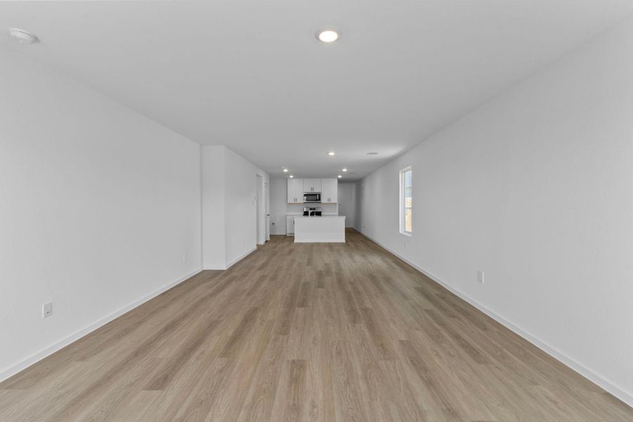 Spacious, unfurnished interior of a new home in Sunset Valley, Hockley (Image 12).