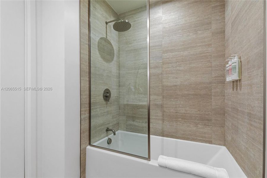 Image 43 of a home in .
