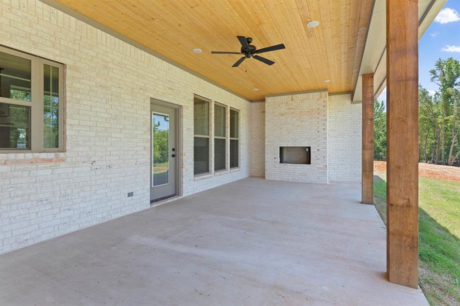Exterior details and patio area of a home in , Tyler (Image 3).