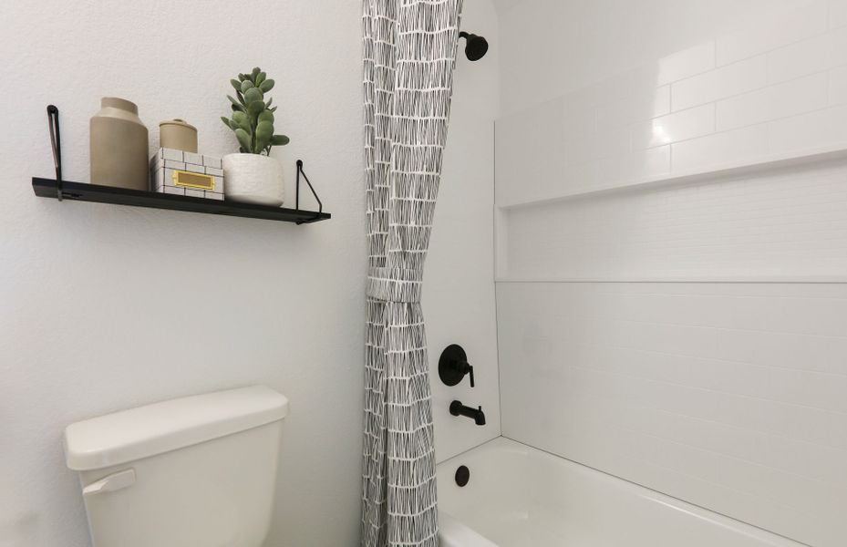 Image 21 representing the Lexington by Pulte Homes in Ryehill, Sugar Land, TX.