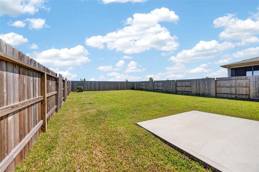 Exterior details and patio area of a home in , Katy (Image 3).