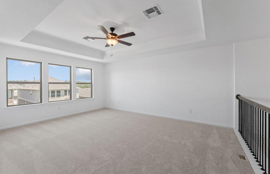Spacious, unfurnished interior of a new home in Saddleback at Santa Rita Ranch, Liberty Hill (Image 14).