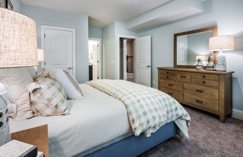 Representative furnished interior of a home built from the Worthington by Pulte Homes in The Retreat at Carolina Ridge, Harrisburg (Image 10).