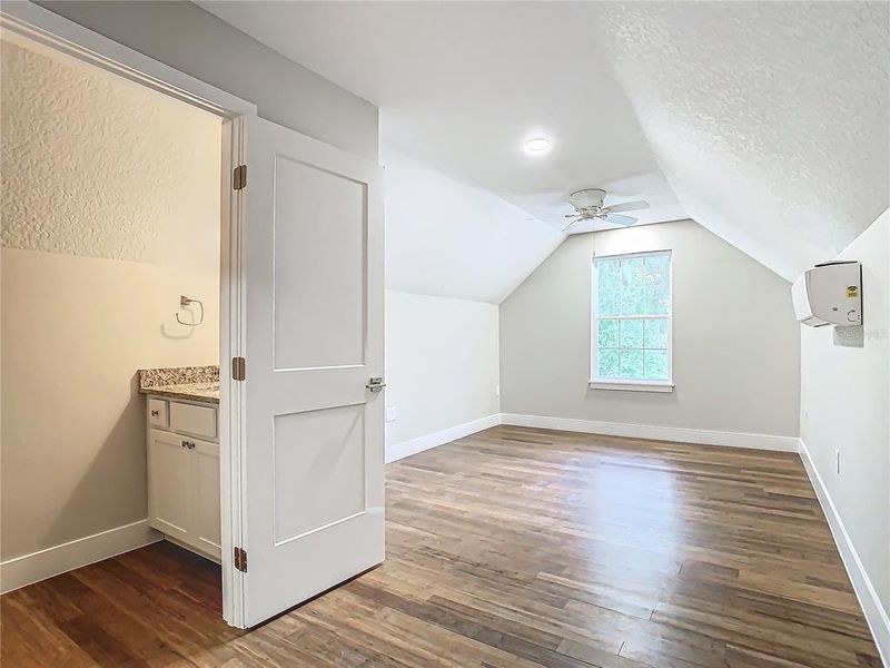 upstairs bonus room