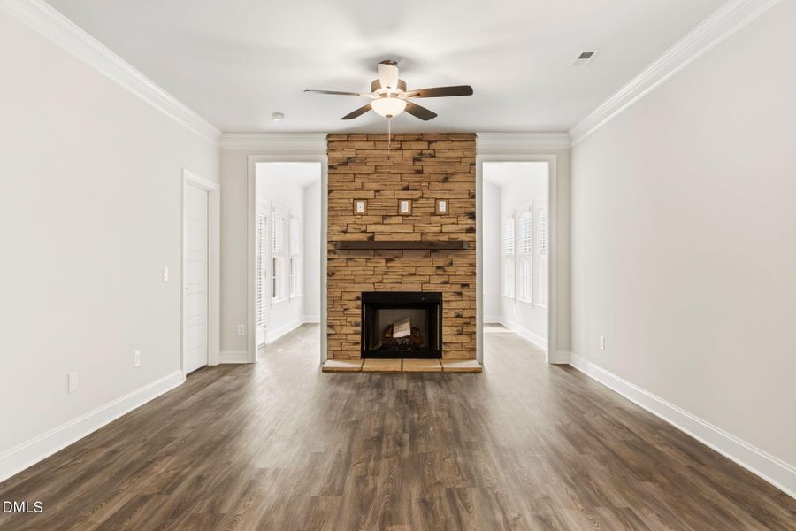 12-web-or-mls-DSC00461 12-web-or-mls-DSC00461