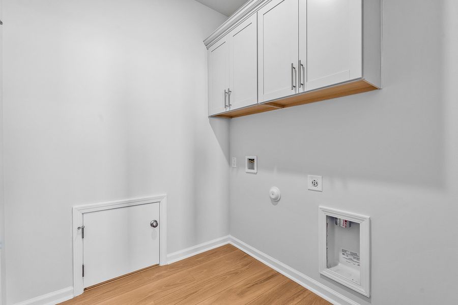 Spacious, unfurnished interior of a new home in Fieldstone, Lexington (Image 42). Spacious, unfurnished interior of a new home in Fieldstone, Lexington (Image 42).