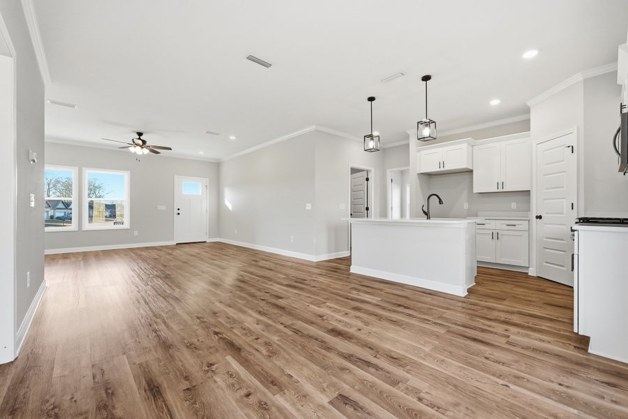 Spacious, unfurnished interior of a new home in , Crestview (Image 29).