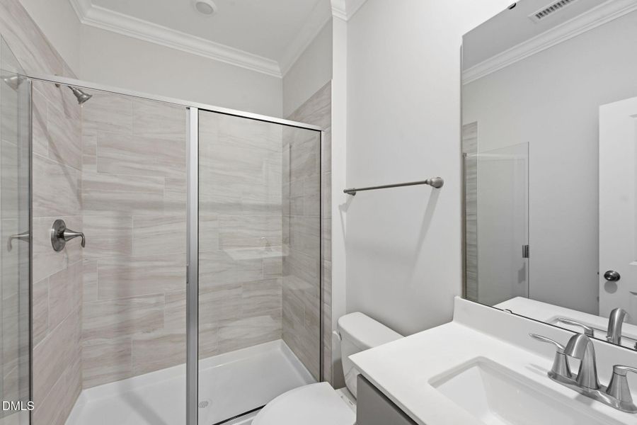 SUN_ShawRidge_Pic_EastmanIII_QMI_15_Bath
