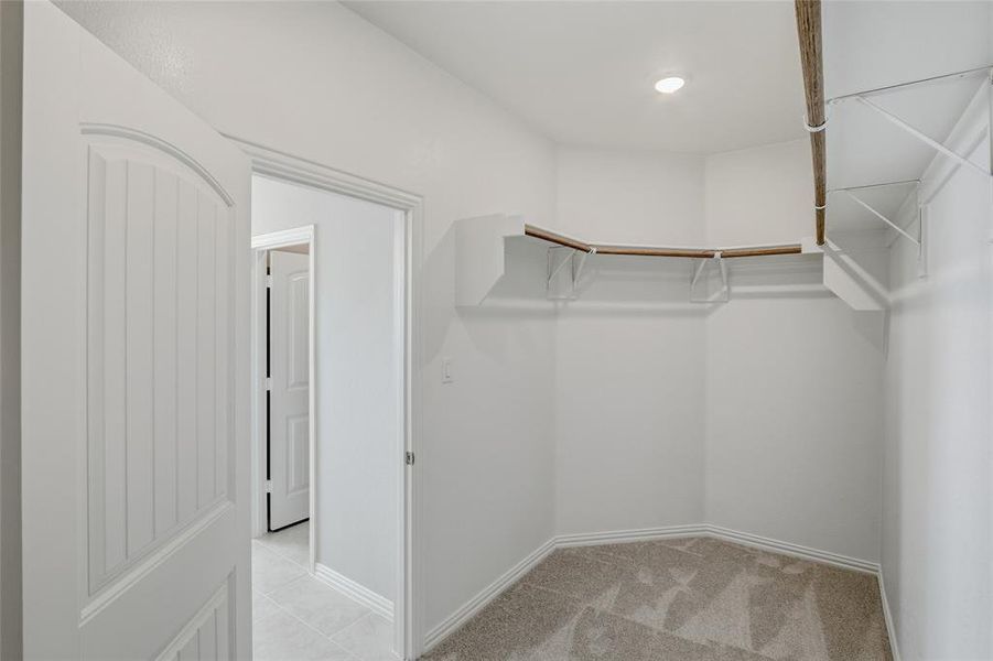 Spacious, unfurnished interior of a new home in Aero Vista, Caddo Mills (Image 32).