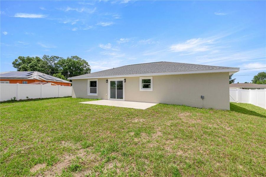 Exterior details and patio area of a home in , Ocala (Image 17).