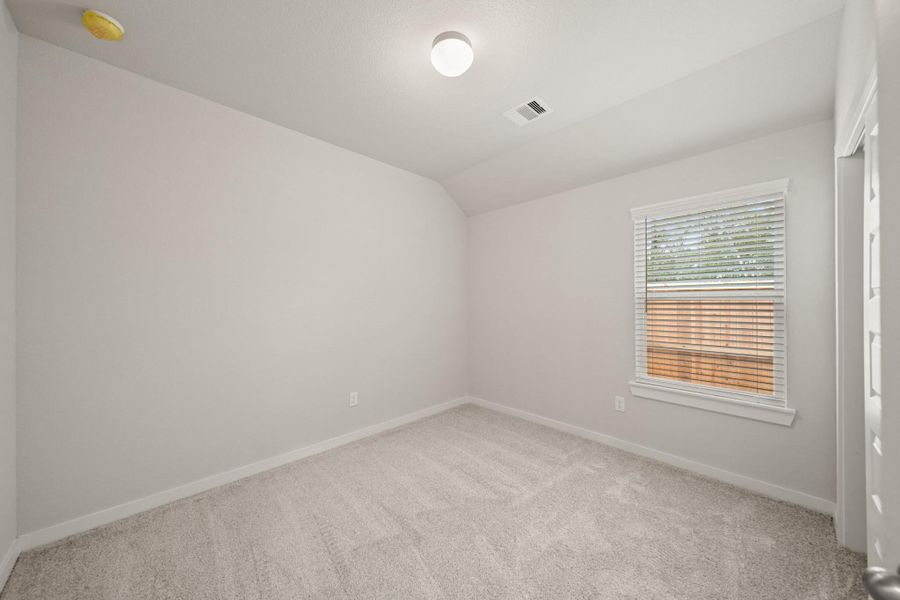 Spacious, unfurnished interior of a new home in Barton Creek Ranch, Conroe (Image 9). Spacious, unfurnished interior of a new home in Barton Creek Ranch, Conroe (Image 9).