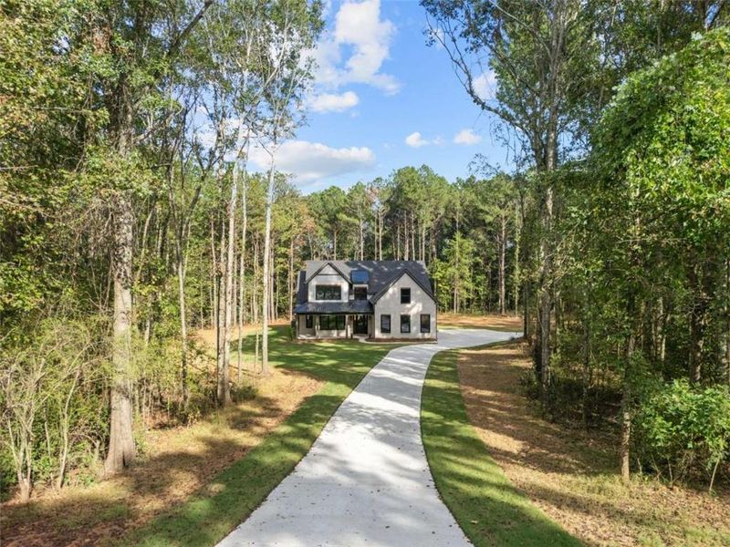 Exterior details and patio area of a home in , Jenkinsburg (Image 38).