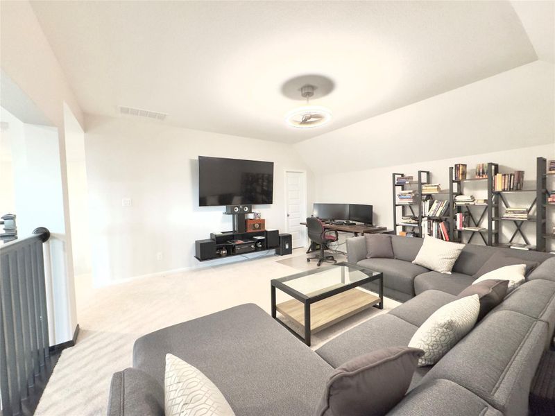 Furnished interior view inside a new home in Lakeview, Waller (Image 15).