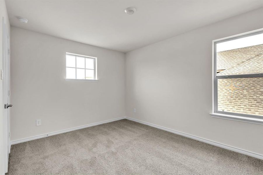 Spacious, unfurnished interior of a new home in The Landing at Hidden Lakes, McKinney (Image 21).