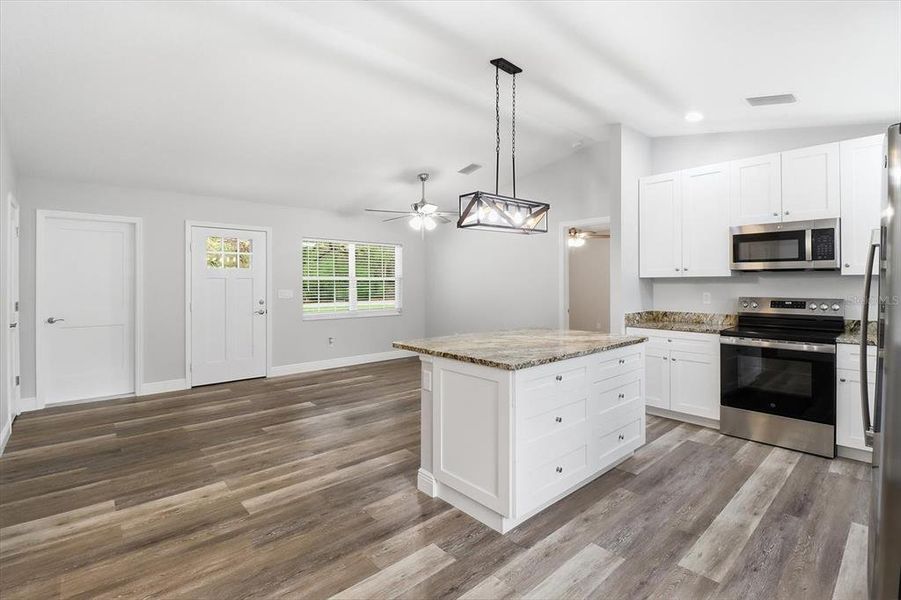 Furnished interior view inside a new home in , Crystal River (Image 7).