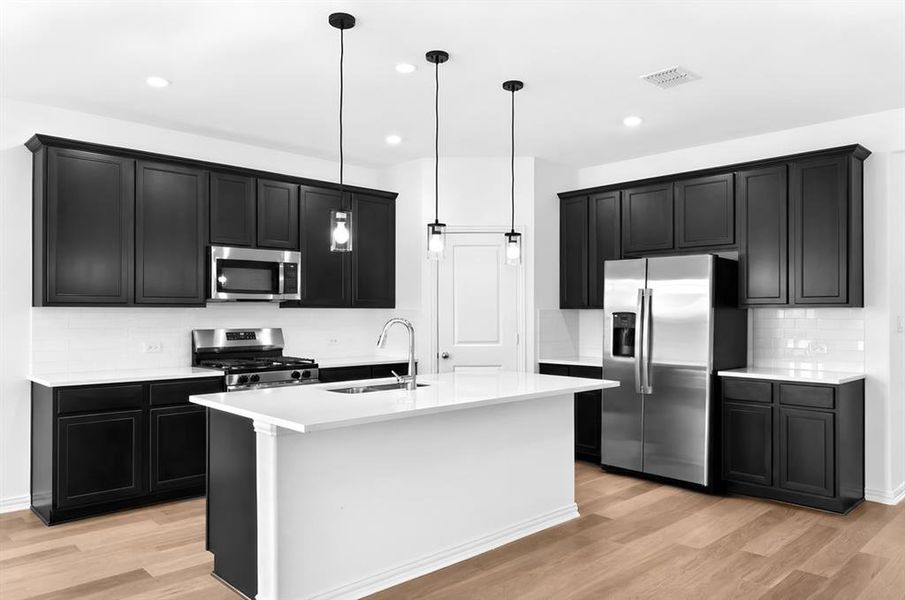 2620 Glacier Road ~ Ready Now!