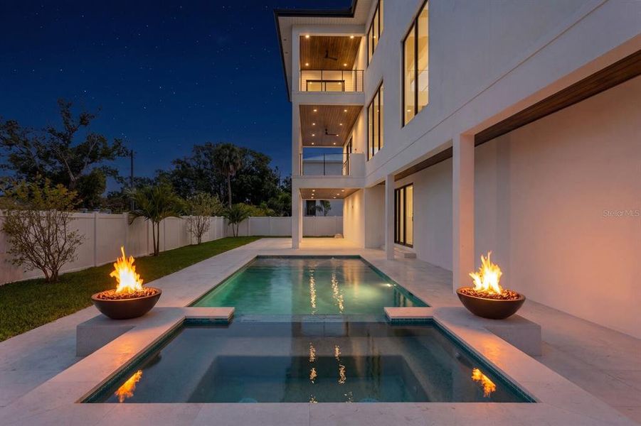Exterior details and patio area of a home in , Tampa (Image 34).