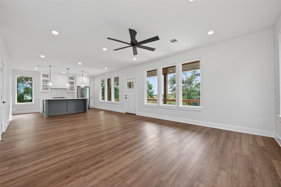 Spacious, unfurnished interior of a new home in , Bridge City (Image 22).