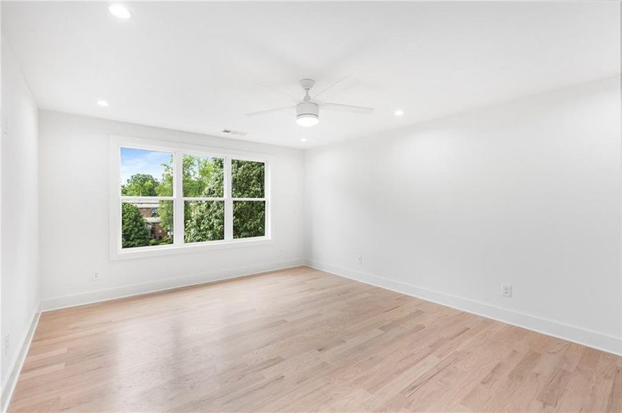 Spacious, unfurnished interior of a new home in , Smyrna (Image 43).