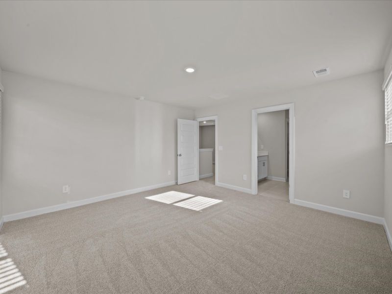 Spacious, unfurnished interior of a new home in Cedar Shoals – Heritage Collection, Piedmont (Image 16).