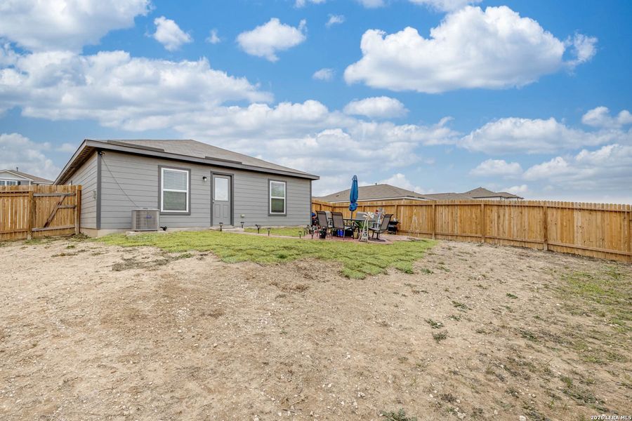 Exterior details and patio area of a home in Luckey Ranch, San Antonio (Image 3). Exterior details and patio area of a home in Luckey Ranch, San Antonio (Image 3).