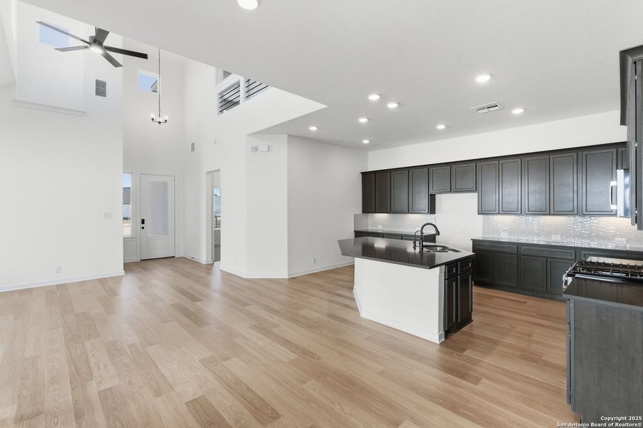 Image 39 of a home in The Crossvine – Garden Homes. Image 39 of a home in The Crossvine – Garden Homes.