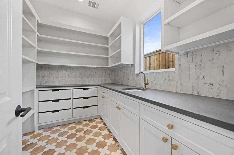 Furnished interior view inside a new home in , Dallas (Image 27).